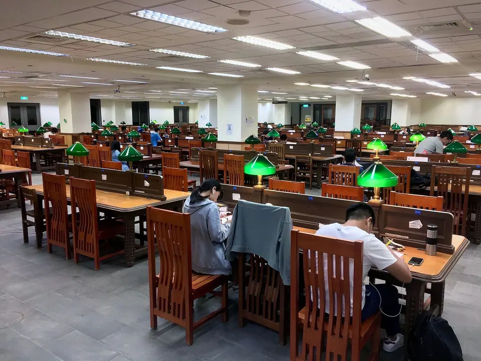 Phòng đọc thư viện đại học Đài Loan